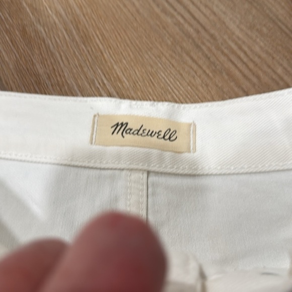 Madewell Relaxed Denim Shorts in Tile White Raw Hem High Rise Size 24 - Picture 7 of 13